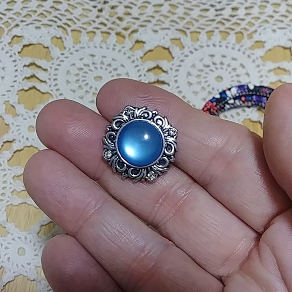 Snap Jewelry - Floral fabricbracelet with snap buttons - Picture 3 of 8